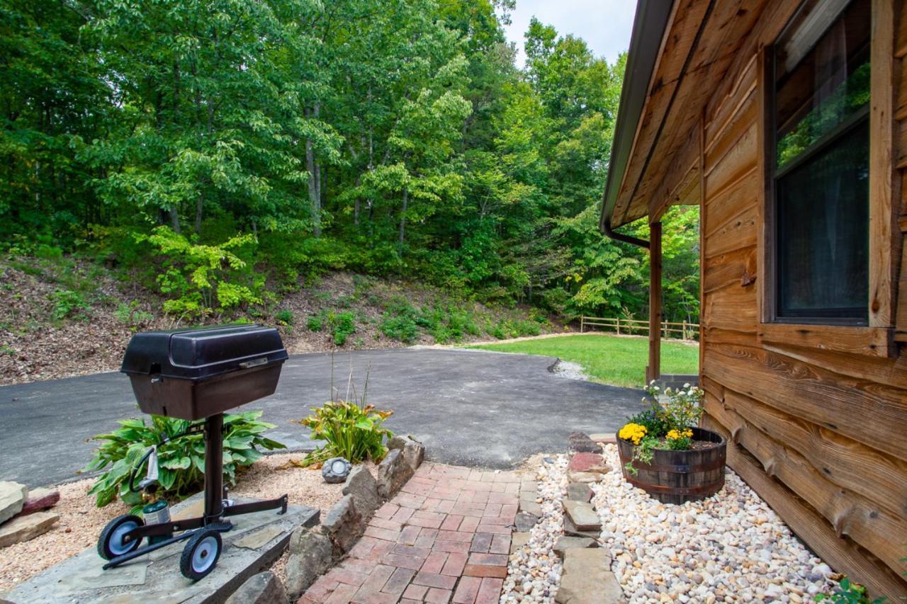 Forest Home Hot Tub Fire Pit Pool Table Pigeon Forge Exterior foto